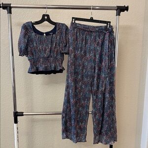 Floral Two-Piece Set with Puff Sleeve Top and Wide-Leg Pants